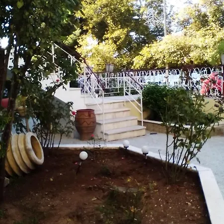 Themilena's House 1 公寓