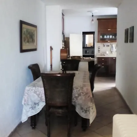Themilena's House 1 公寓